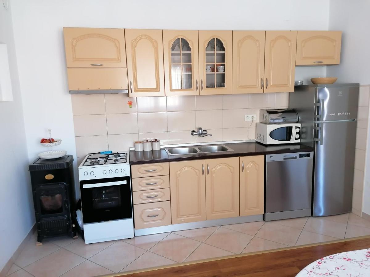 Apartments Nana Биоград на Мору Екстериор снимка