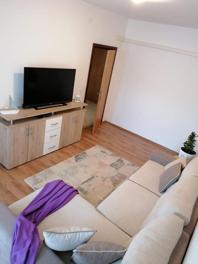 Apartments Nana Биоград на Мору Екстериор снимка