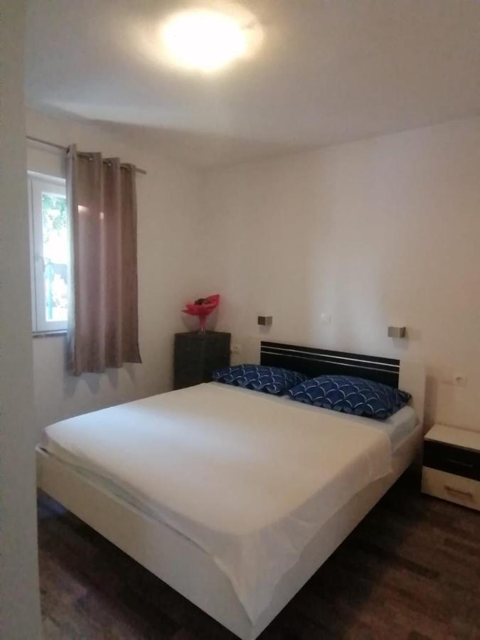 Apartments Nana Биоград на Мору Екстериор снимка