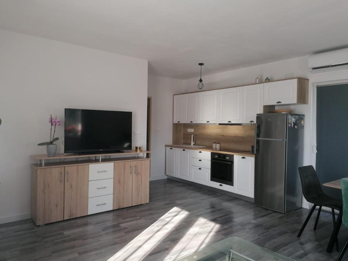 Apartments Nana Биоград на Мору Екстериор снимка