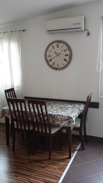 Apartments Nana Биоград на Мору Екстериор снимка